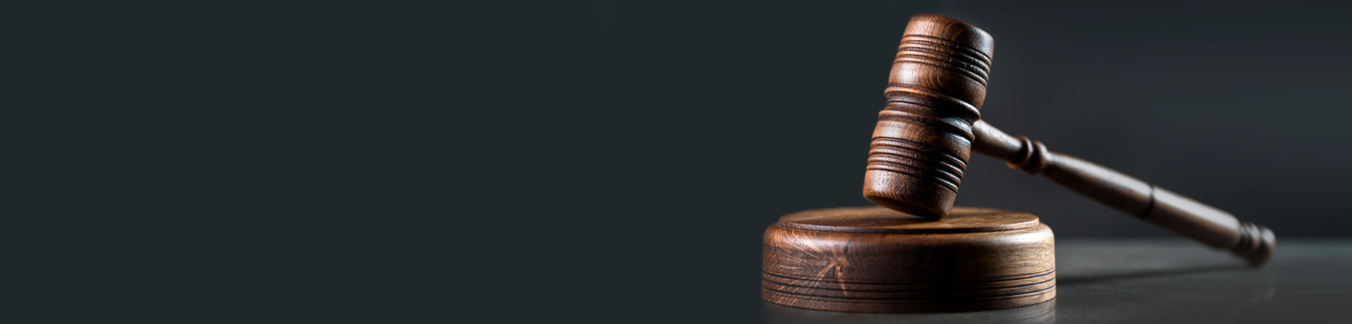 <span style="color: #ffffff;">Должником быть -<br> себе дороже!</span>